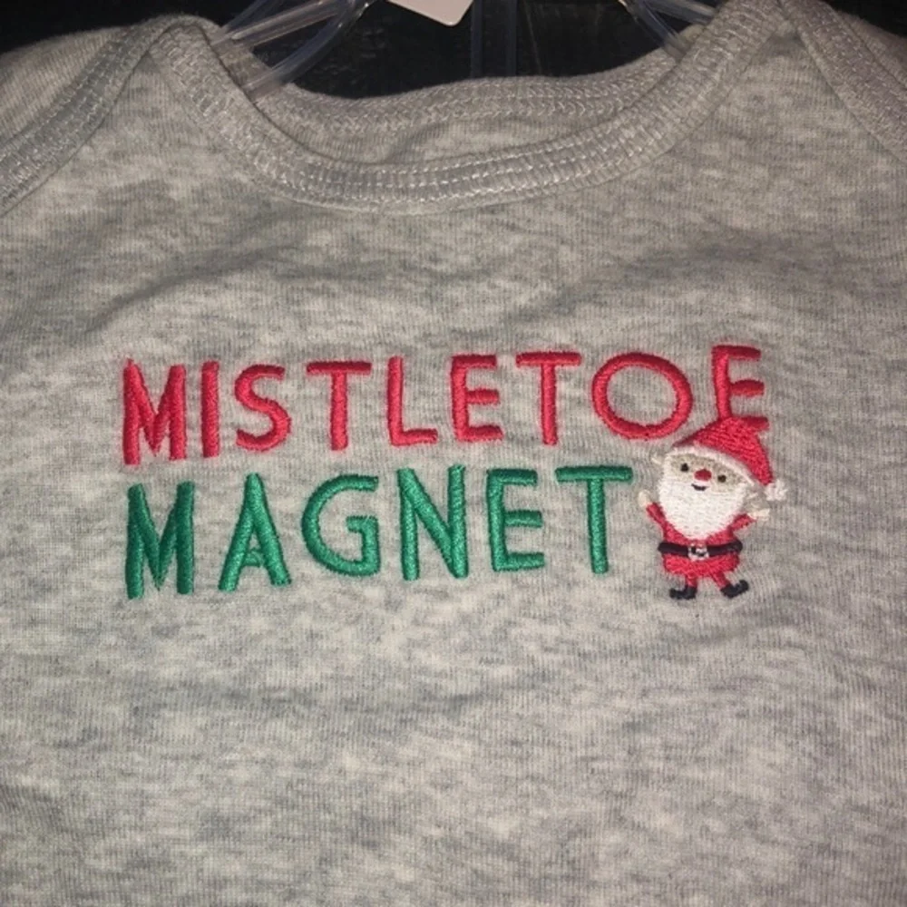 Carter's‎ Baby's 9 Months Christmas Outfit Pants Santa Mistletoe Magnet NWT
